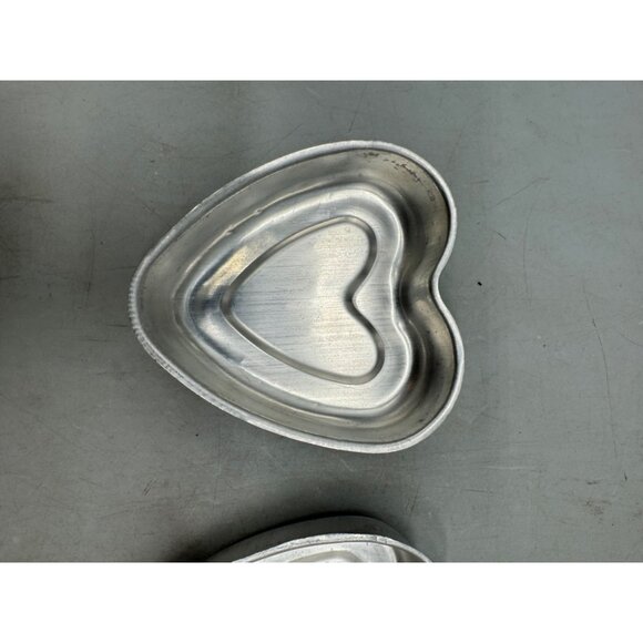 Set Of 3 Heart-Shaped Aluminum Baking Molds For Cakes & Pastries cookie cakes - Picture 3 of 5